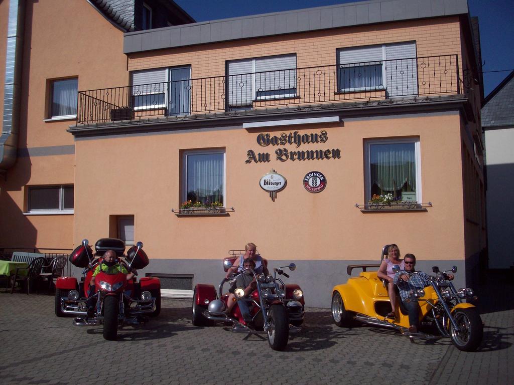 Gasthaus Am Brunnen Illerich Buitenkant foto
